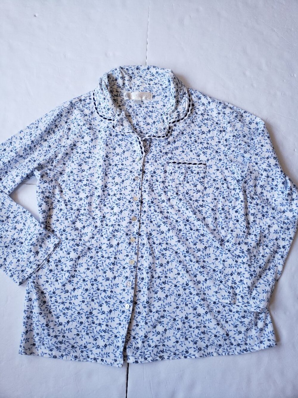 Eileen West Floral Cotton Button Up Long Sleeve Lace Trim Cozy Pajama Top